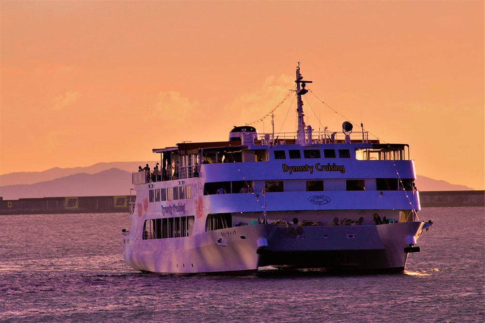 Moby Dick Dinner Cruise