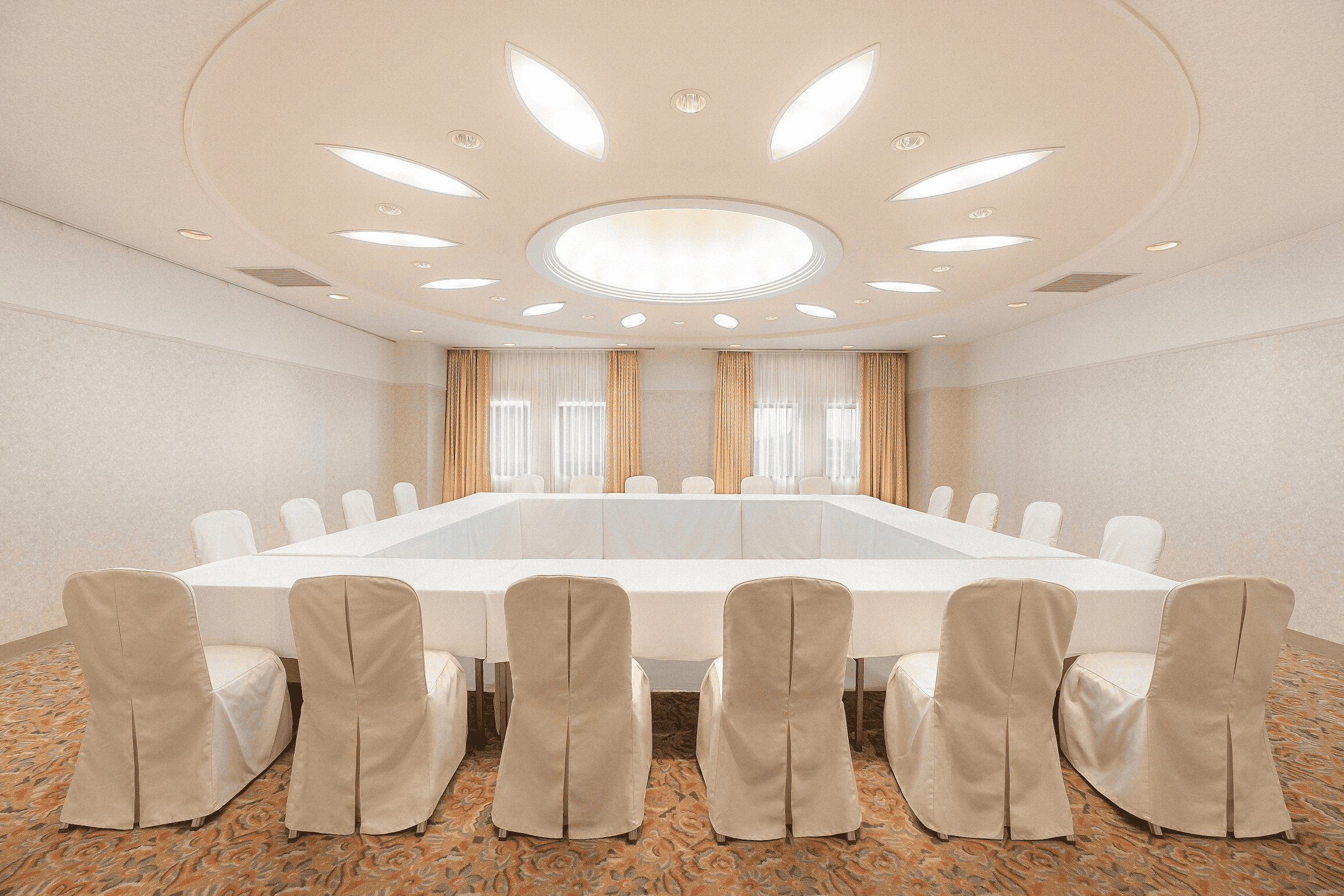 MeetingRoomロの字形式イメージ