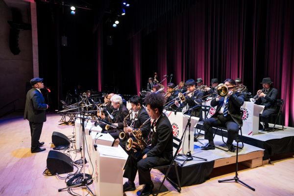 真栄里英樹BIGBAND
