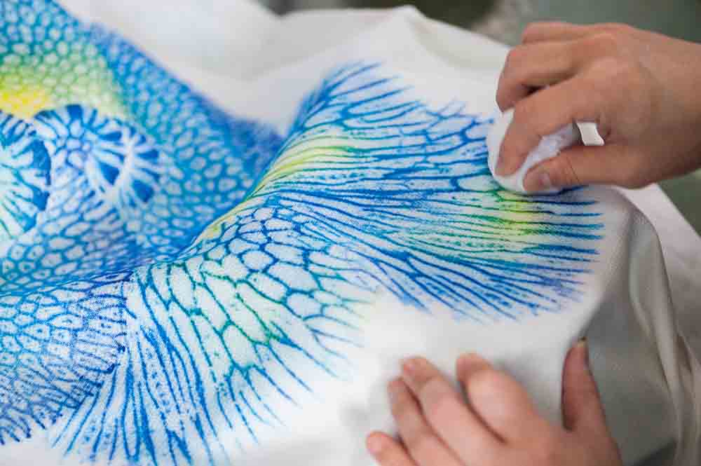 Coral Dyeing