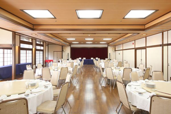 Round Table Dining