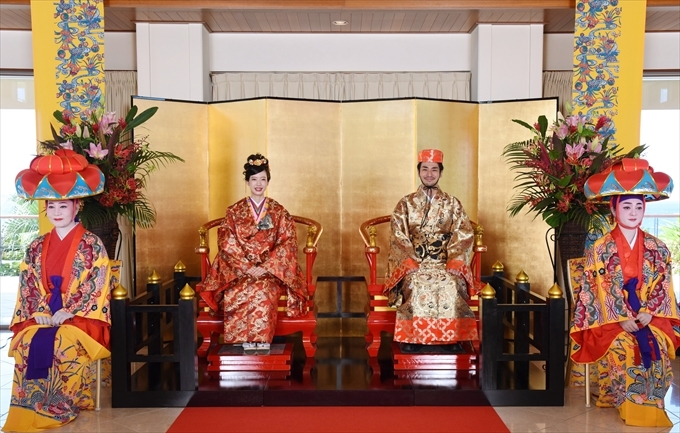 万国津梁館