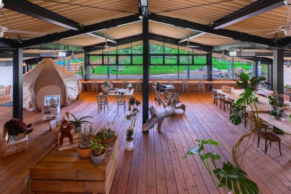 Cafe Restaurant (Interior)