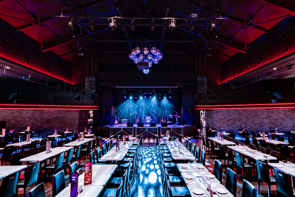 Table seating during normal business hours