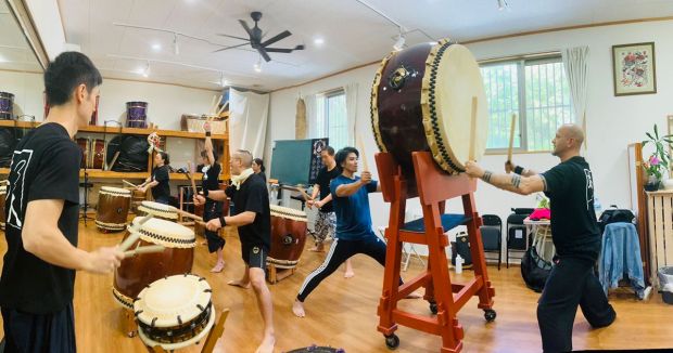 日本の伝統楽器 和太鼓・篠笛の演奏鑑賞／和太鼓体験ワークショップ