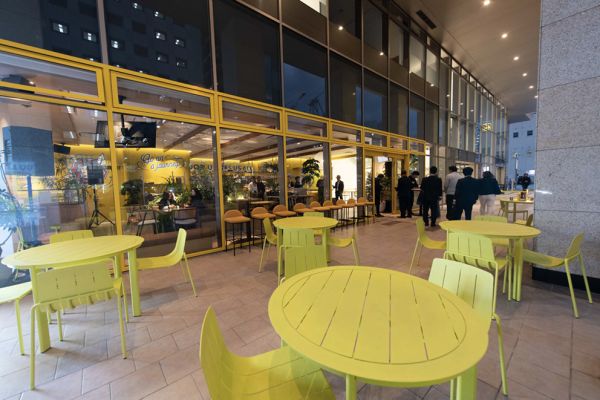 GRILL & BAR YELLOU